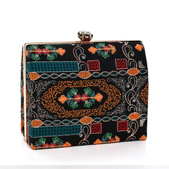Embroidered Clutch 03